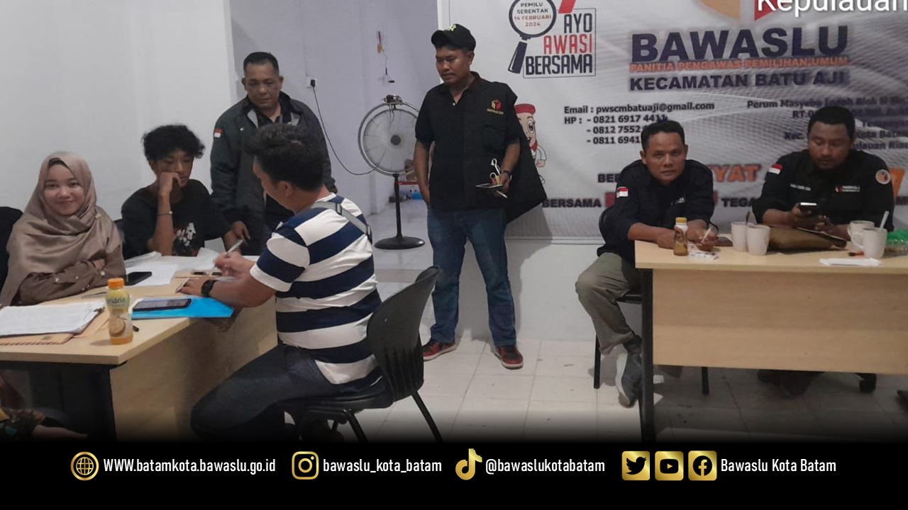 Pendaftaran Pengawas TPS pada hari terakhir di Panwaslu Kecamatan Batu AJi