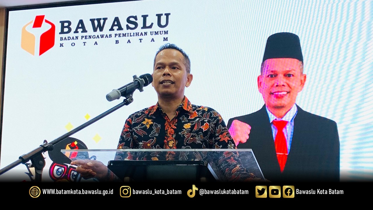 Kordiv Penanganan Pelanggaran, Data dan Informasi Bawaslu Kota Batam, Syailendra Reza menyampaikan Perubahan Jadwal Laporan Pelanggaran Pemilihan