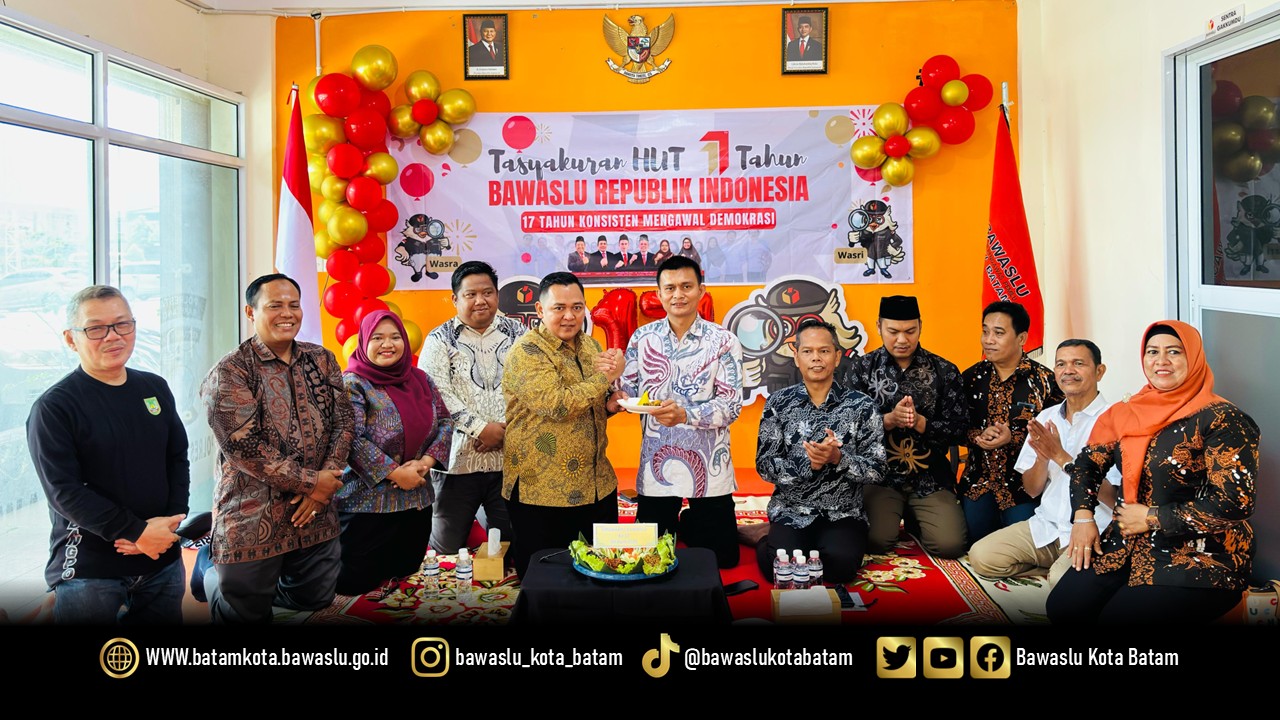 Pelaksanaan Tasyarkuran HUT Bawaslu Ke-17 Tahun