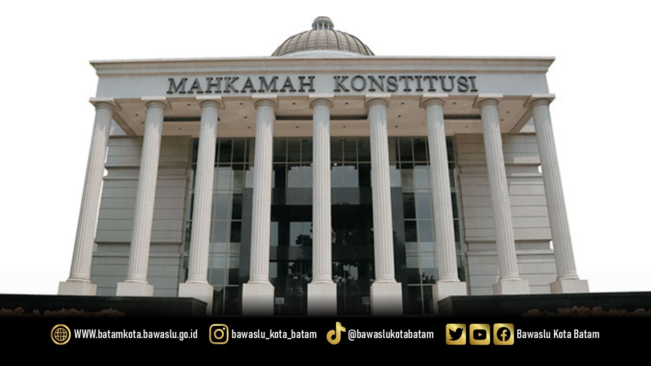 Gedung mahkamah konstitusi RI