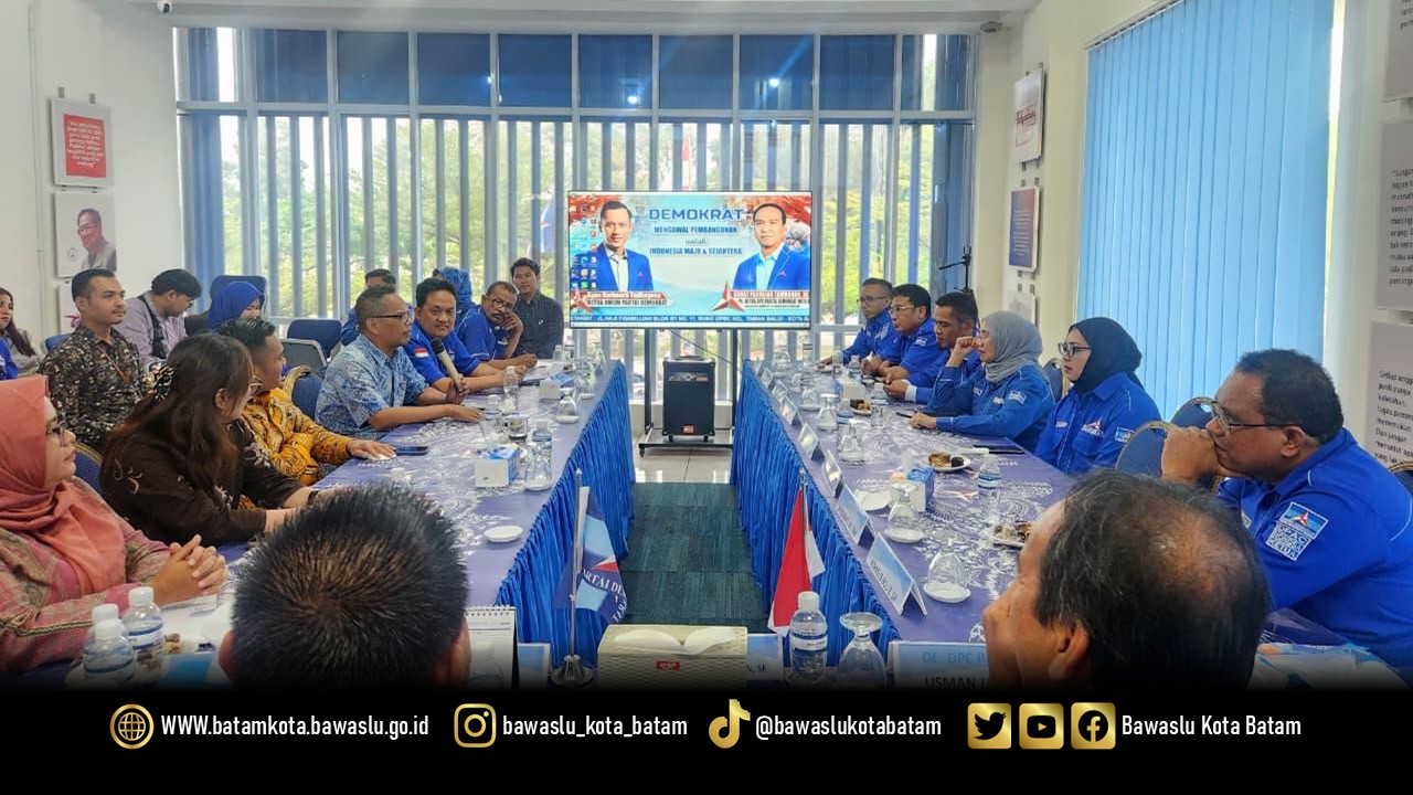 Bawaslu Kota Batam melaksanakan silaturahmi dan koordinasi dengan DPC Partai Demokrat Kota Batam dalam rangka penguatan sinergi kelembagaan, pembahasan Pemutakhiran Data Partai Politik Berkelanjutan (PDPB), serta sosialisasi JDIH, Jumat (24/4/2026).