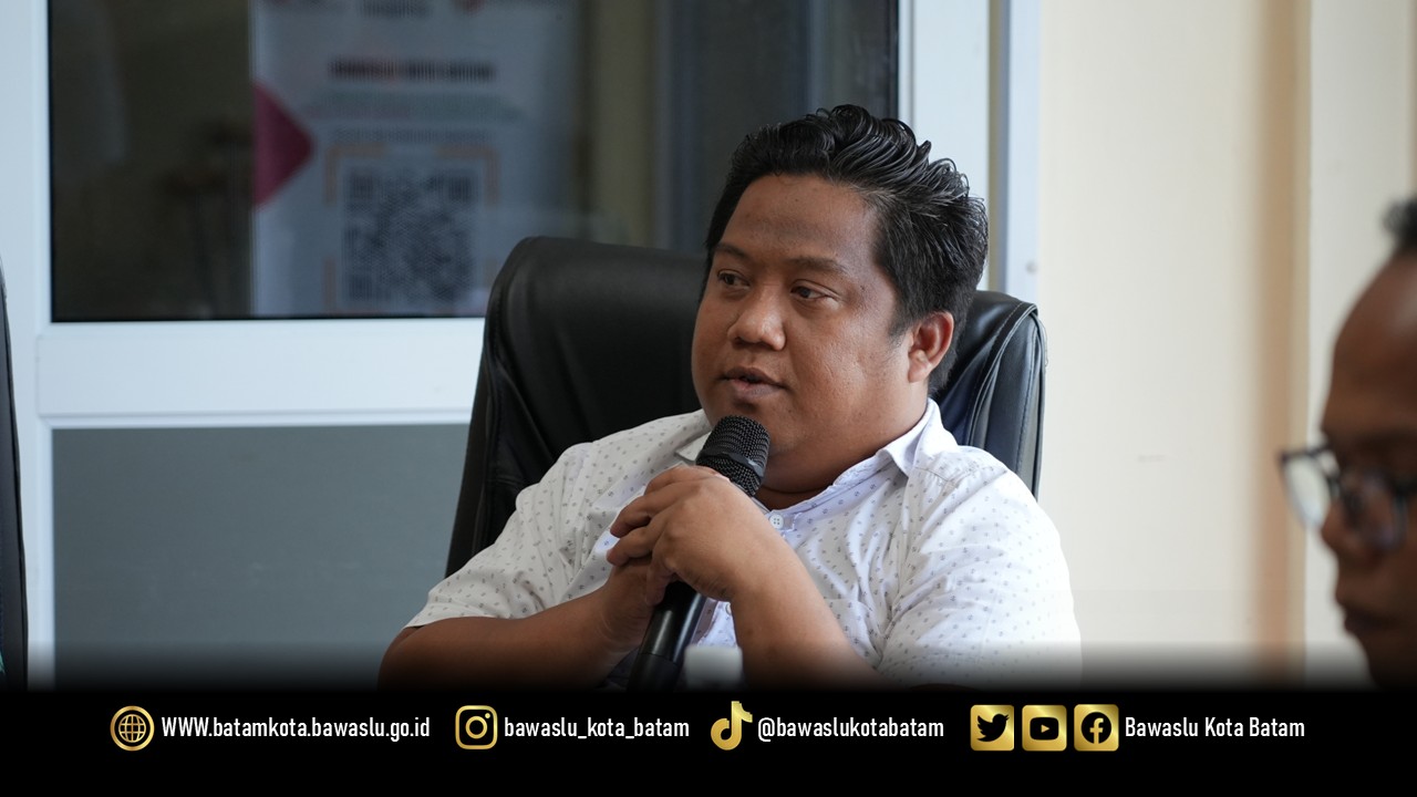 Diskusi “Diserbu” Seri ke-8 Bawaslu Kota Batam membahas pengadaan barang dan jasa pemerintah, Rabu (29/10/2026). Kegiatan ini menjadi ruang refleksi bersama dalam memperkuat transparansi, efisiensi, serta integritas dalam tata kelola kelembagaan.