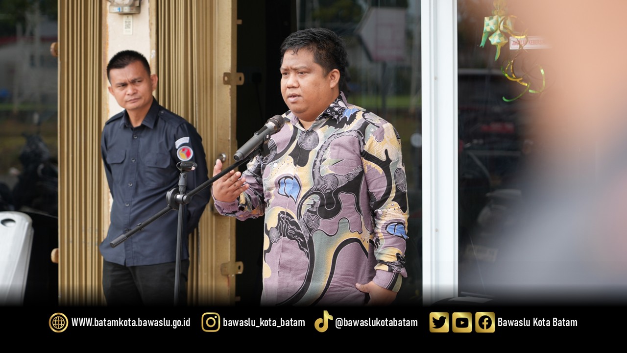 Amanat apel pagi oleh Zainal Abidin, koordinator divisi pencegahan, parmas dan humas Bawaslu Kota Batam menekankan bahwa setiap izin dan setiap jam kerja adalah bentuk tanggung jawab moral. Menjaga citra, menjaga integritas