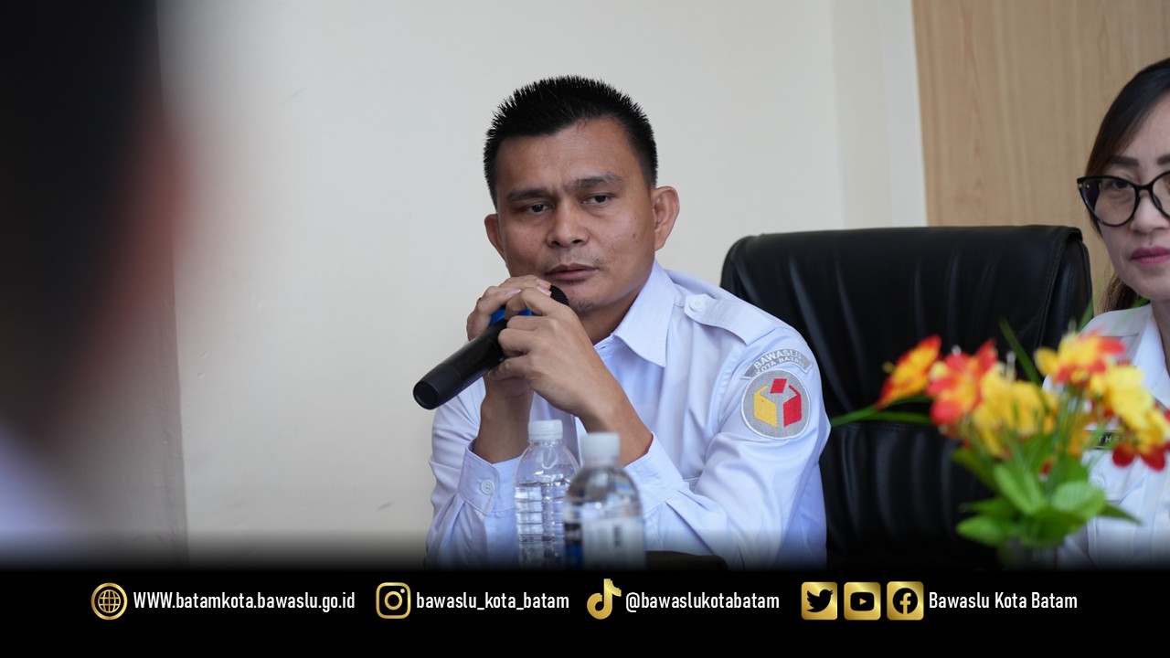 Ketua Bawaslu Kota Batam, Antonius Itoloha Gaho, membuka kegiatan Koordinasi Penanganan Pelanggaran dengan tema Netralitas ASN bagi Penyelenggara Pemilu di Kantor Bawaslu Kota Batam, Rabu (6/5/2026). Kegiatan ini menghadirkan narasumber dari Bawaslu Provinsi Kepulauan Riau dan diikuti jajaran sekretariat serta Komunitas Pengawas Partisipatif.