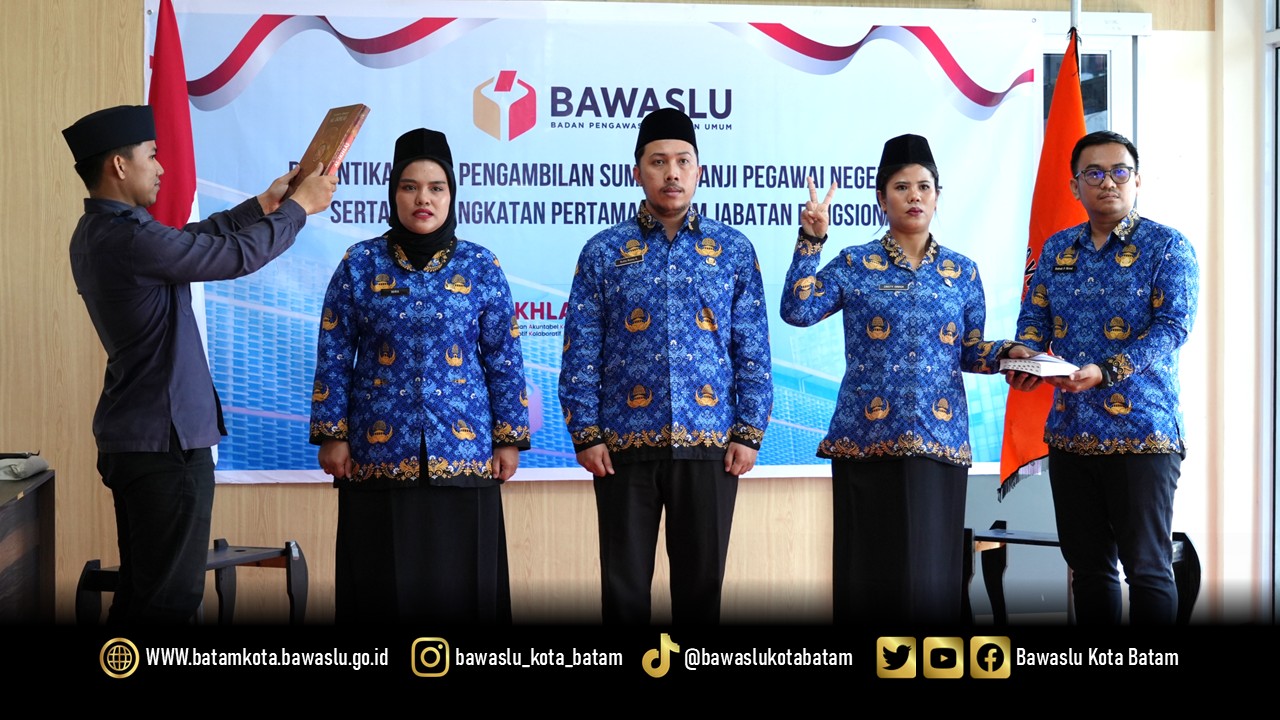 Tiga pegawai Bawaslu Kota Batam (Mira, Sutta Rama, dan Cristy) resmi dilantik dan diambil sumpahnya sebagai Pegawai Negeri Sipil di lingkungan Bawaslu RI melalui prosesi pelantikan hybrid yang dilaksanakan pada Selasa (19/5/2026).