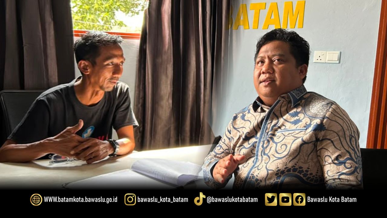 Koordinator Divisi P2H Bawaslu Kota Batam, Zainal Abidin, menyampaikan pentingnya pendidikan kepemiluan dan pengawasan partisipatif kepada pelajar dalam audiensi Bawaslu Goes to School di SMKN 10 Kota Batam, Kamis (13/8/2026).