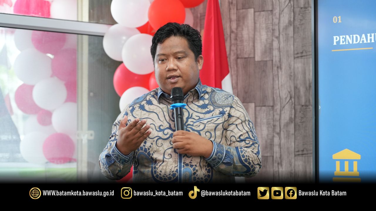 Zainal Abidin, saat menjadi narasumber dalam kegiatan “Pemilu Ramah Disabilitas: Penguatan Kepemiluan bagi Disabilitas dan Kelompok Rentan” di Kantor Bawaslu Kota Batam, Kamis (13/8/2026).