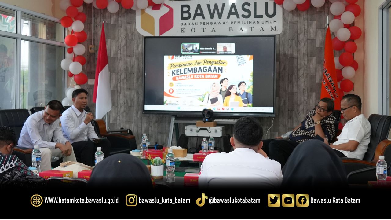 Pelaksanaan kegiatan Pembinaan dan Penguatan Kelembagaan sebagai bagian dari upaya meningkatkan kapasitas, soliditas, dan kinerja jajaran pengawas pemilu
