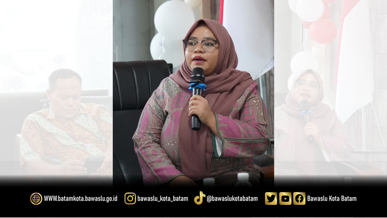 Koordinator Divisi Sumber Daya Manusia, Organisasi dan Diklat Bawaslu Kota Batam, Ully Yushariyen Damanik, saat membuka kegiatan Reformasi Birokrasi dan Zona Integritas di Kantor Bawaslu Kota Batam