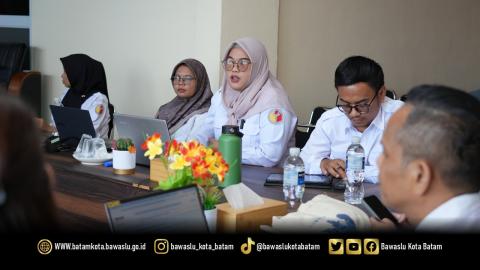 Bawaslu Kota Batam menggelar Diskusi Mingguan Diserbu Seri Pertama 2026 dengan tema Pemutakhiran Data Partai Politik Secara Berkelanjutan melalui SIPOL, Rabu (28/1/2026).