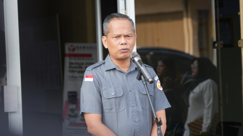 Koordinator Divisi Penanganan Pelanggaran, Data dan Informasi Bawaslu Kota Batam, Syailendra Reza Irwansyah Rezeki, menjadi pembina apel rutin di lingkungan Bawaslu Kota Batam, Senin (13/7/2026).