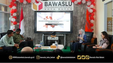 Suasana penyampaian materi oleh narasumber dari BPKP Provinsi Kepulauan Riau pada kegiatan Reformasi Birokrasi dan Zona Integritas. Kegiatan ini menjadi bagian dari komitmen Bawaslu Kota Batam dalam meningkatkan kualitas tata kelola organisasi dan pelayanan publik.