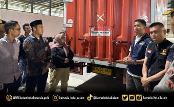 Bawaslu Kota Batam awasi pendistribusi logistik Pemilihan di Gudang KPU Kota Batam