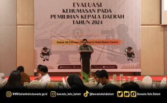 Ketua Bawaslu Kepulauan Riau Zulhadril Putra Saat Menyampaikan Sambutan