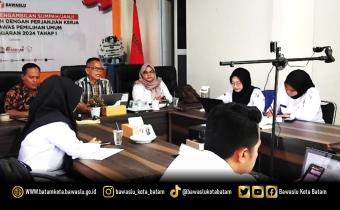 Pelaksanaan diskusi mingguan Bawaslu Kota Batam