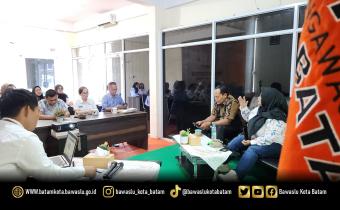 Pelaksanaan diskusi mingguan Bawslu Kota Batam