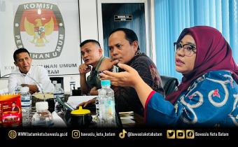 Bawaslu dan KPU Kota Batam memperkuat koordinasi untuk memastikan pemutakhiran data partai politik berjalan akurat dan transparan.