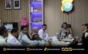 Bawaslu Kota Batam melakukan audiensi dan silaturahmi dengan Kapolresta Barelang, Kombes Pol Anggoro Wicaksono, di Polresta Barelang, Rabu (4/2/2026), dalam rangka memperkuat kolaborasi pengawasan pemilu dan pemutakhiran data pemilih berkelanjutan.