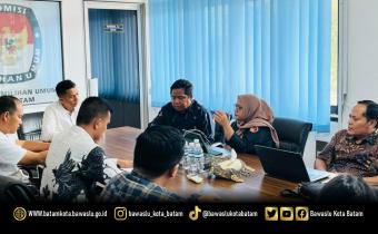 Rapat koordinasi Pemutakhiran Data Pemilih Berkelanjutan (PDPB) Triwulan I Tahun 2026 antara Bawaslu Kota Batam dan KPU Kota Batam, Senin (2/3/2026), di Kantor KPU Kota Batam.