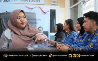 Koordinator Divisi SDM, Organisasi dan Diklat Bawaslu Kota Batam, Ully Yushariyen Damanik, menyampaikan pesan penguatan integritas kepada pegawai yang resmi dilantik sebagai PNS di lingkungan Bawaslu RI, Selasa (19/5/2026).