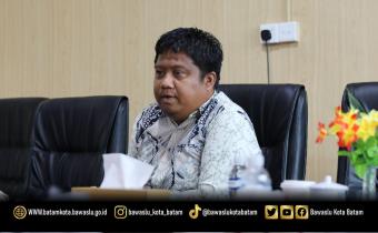 Koordinator Divisi Pencegahan, Partisipasi Masyarakat dan Hubungan Masyarakat Bawaslu Kota Batam, Zainal Abidin, mengikuti Rapat Koordinasi Divisi Pencegahan, Parmas dan Humas bersama Bawaslu Provinsi Kepulauan Riau secara daring melalui Zoom Meeting, Senin (8/6/2026).