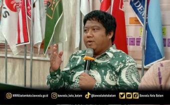 Koordinator Divisi Pencegahan, Partisipasi Masyarakat dan Hubungan Masyarakat Bawaslu Kota Batam, Zainal Abidin, menyampaikan masukan dan hasil pengawasan pada Rapat Pleno Terbuka Rekapitulasi Pemutakhiran Data Pemilih Berkelanjutan (PDPB) Triwulan II Tahun 2026 di Kantor KPU Kota Batam, Rabu (1/7/2026).