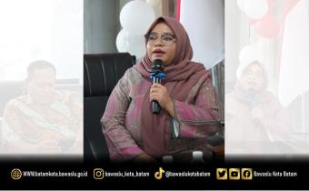 Koordinator Divisi Sumber Daya Manusia, Organisasi dan Diklat Bawaslu Kota Batam, Ully Yushariyen Damanik, saat membuka kegiatan Reformasi Birokrasi dan Zona Integritas di Kantor Bawaslu Kota Batam