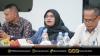 Koordinator Divisi SDM, Organisasi, dan Diklat Bawaslu Kota Batam, Ully Yushariyen Damanik, saat menghadiri Silaturahmi dan Koordinasi Lanjutan terkait Pengawasan Pemutakhiran Data Partai Politik Berkelanjutan Tahun 2026 di Kantor DPD Partai NasDem Kota Batam, Jumat (16/10/2026).